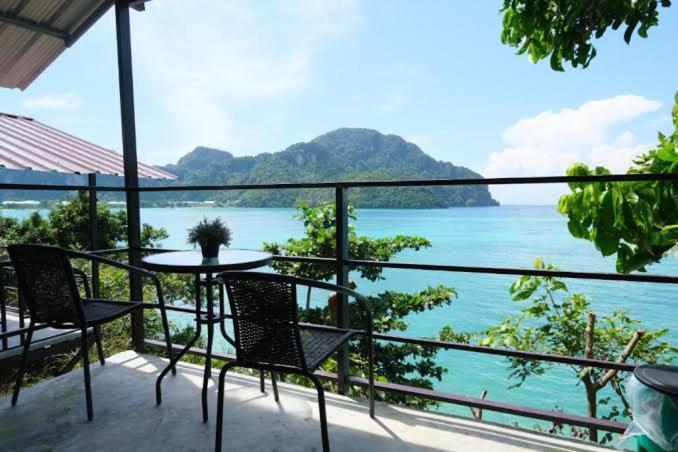 Phi Phi Seaside Bungalow エクステリア 写真