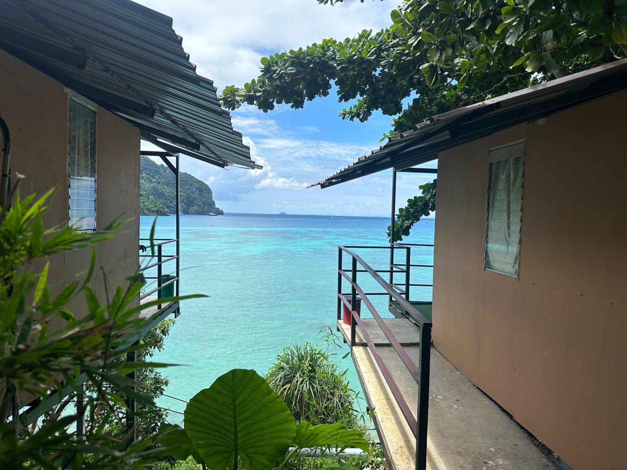 Phi Phi Seaside Bungalow エクステリア 写真